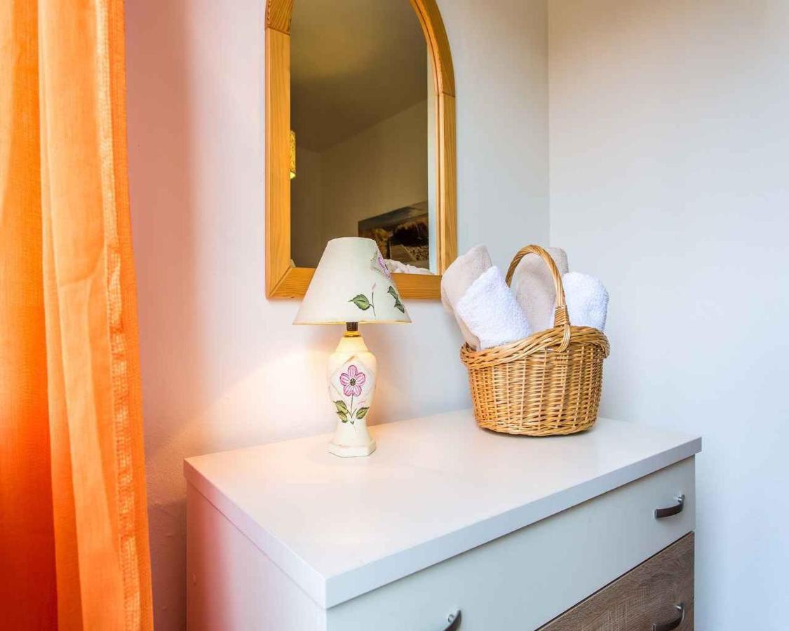 Apartment In Vrbnik/Insel Krk 36873 Экстерьер фото