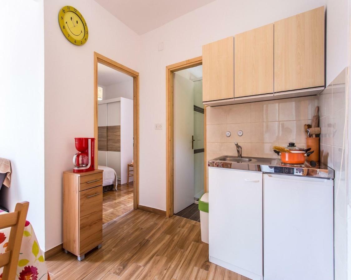 Apartment In Vrbnik/Insel Krk 36873 Экстерьер фото